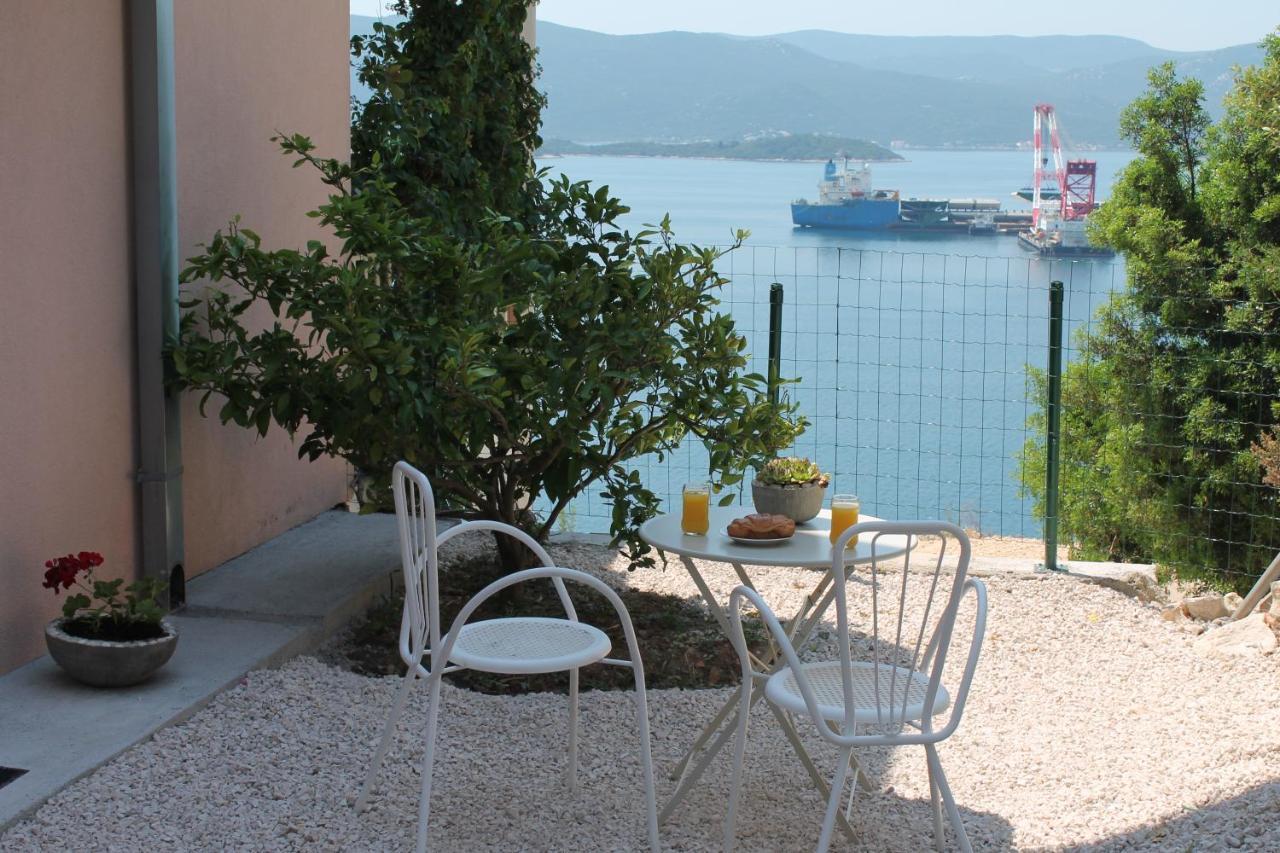 Bella Vista Apartment *