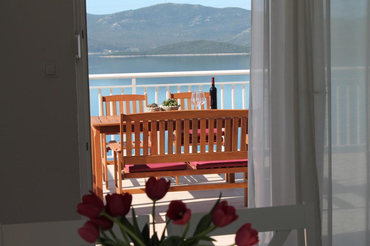 Apartment Bella Vista Komarna